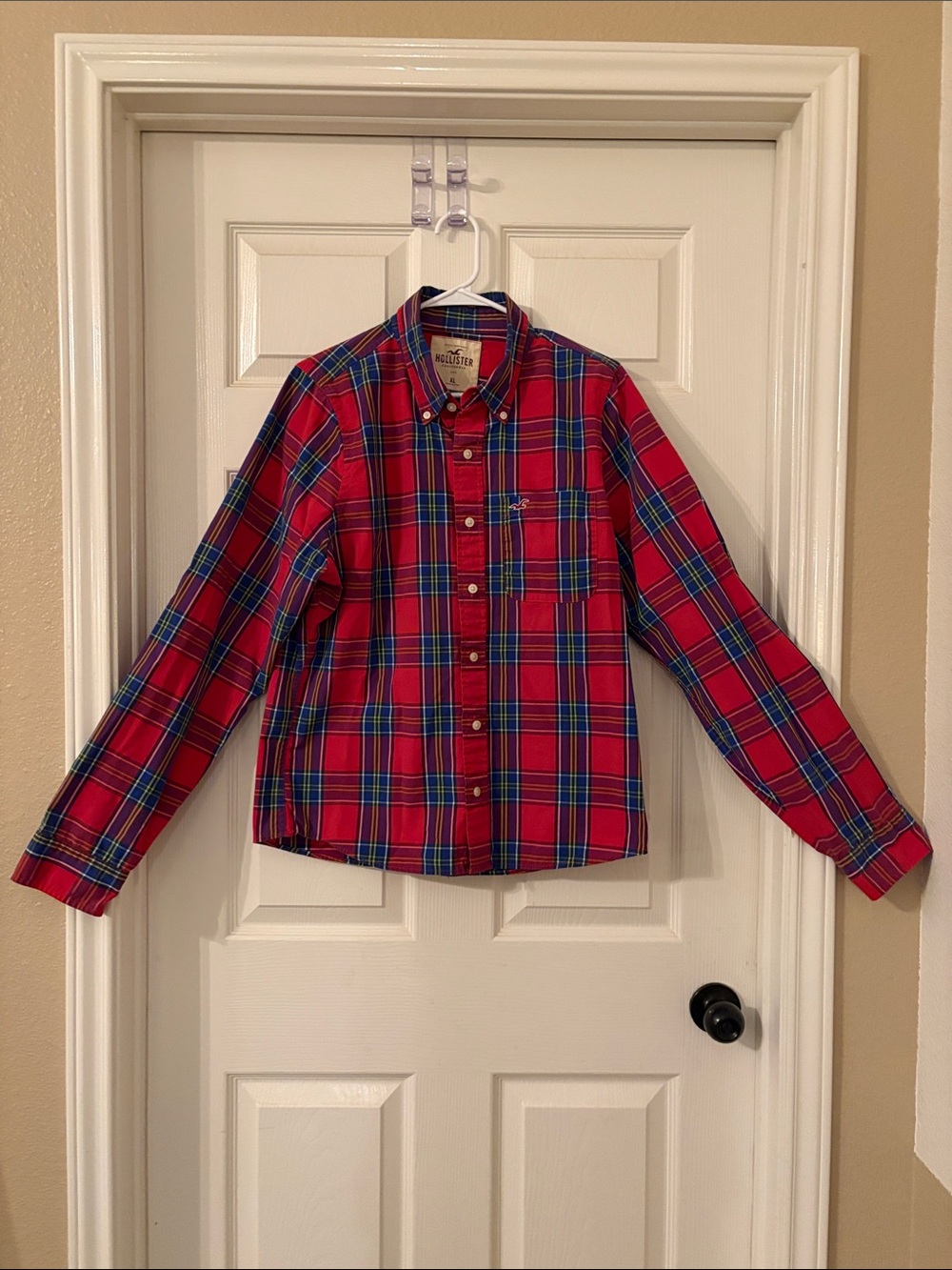 Hollister Red Plaid Button-Down Shirt with Blue Accents. Sz youth XL